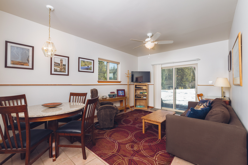 Dolphin House Vacation Rental Apartment Dolphin House in Haines Alaska