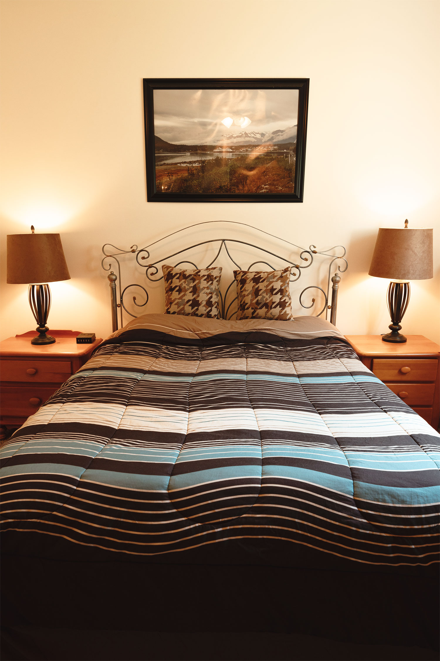 Dolphin House Vacation Rental Apartment Dolphin House in Haines Alaska